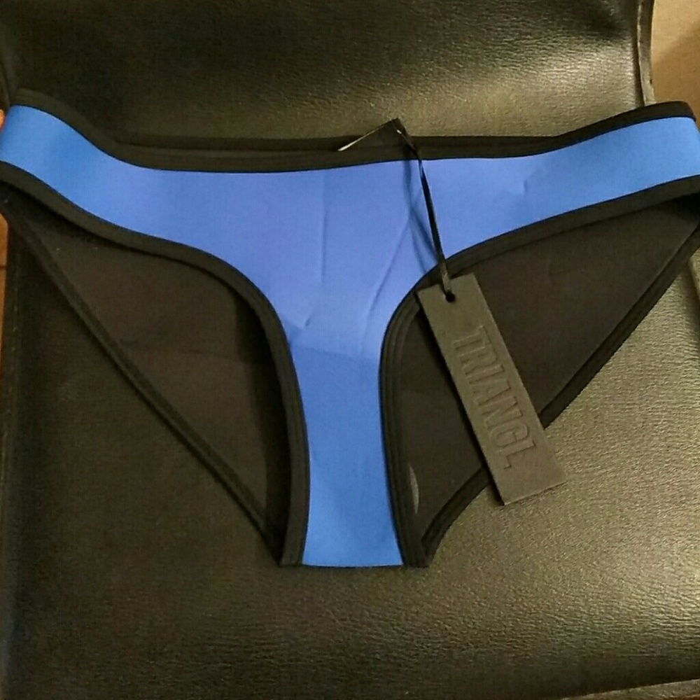 Triangl Malibu's Blue Chloe Bikini - Picture 10 of 12